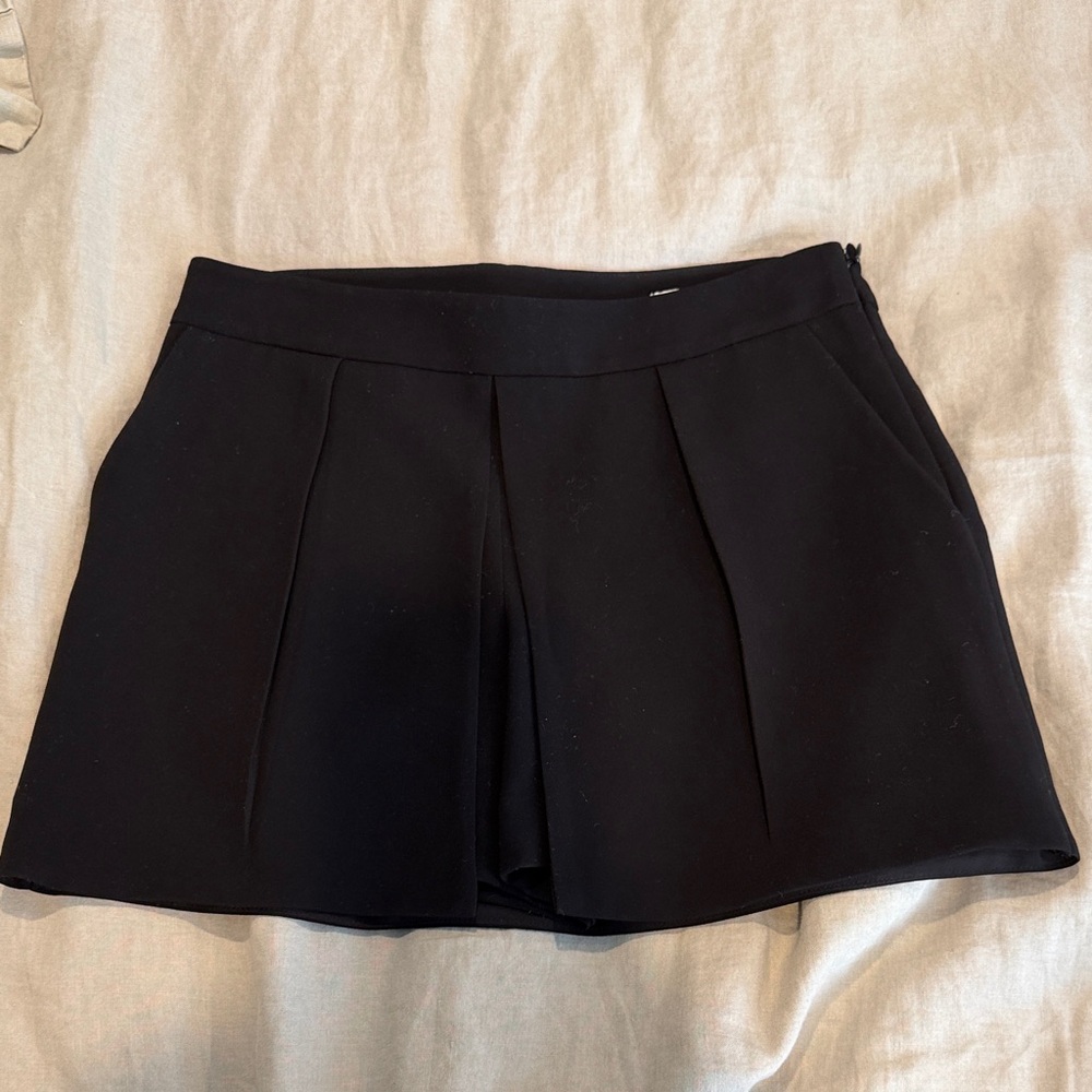 Club Monaco Elegant Black Skort